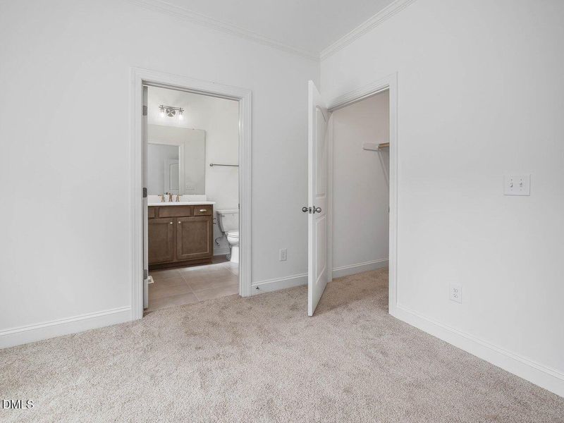 Bedroom 2 Ensuite - Main Floor 2