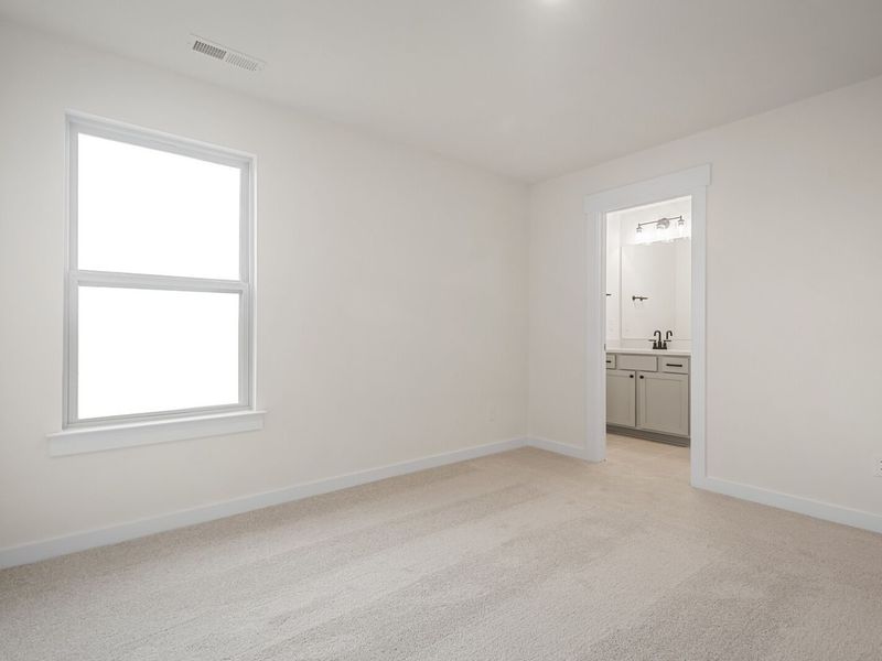 Spacious, unfurnished interior of a new home in Woods Crossing, Gallatin (Image 44).