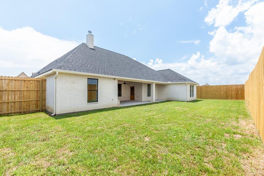 Exterior details and patio area of a home in , Beaumont (Image 1).