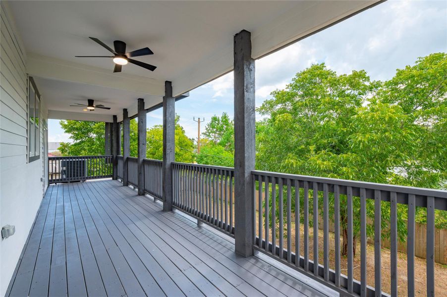 Exterior details and patio area of a home in , Shoreacres (Image 29).