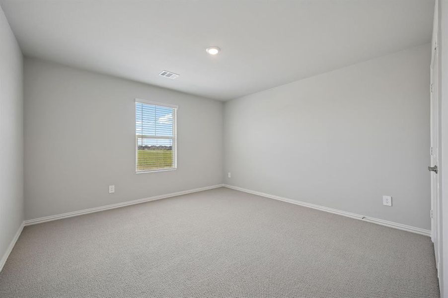 Spacious, unfurnished interior of a new home in Windmore, Princeton (Image 27).