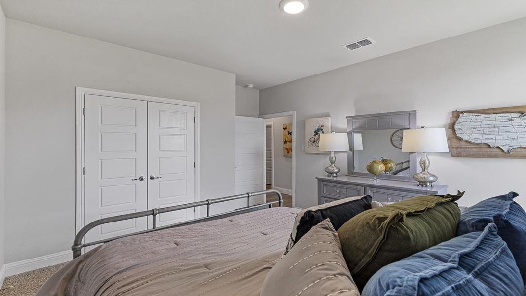 Furnished interior view inside a new home in Eagle Creek, Denton (Image 35).