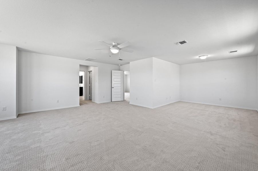 Spacious, unfurnished interior of a new home in Salerno - Classic Collection, Round Rock (Image 14). Spacious, unfurnished interior of a new home in Salerno - Classic Collection, Round Rock (Image 14).