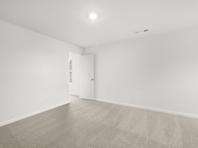 Spacious, unfurnished interior of a new home in Haven Abbey, Cumming (Image 20).