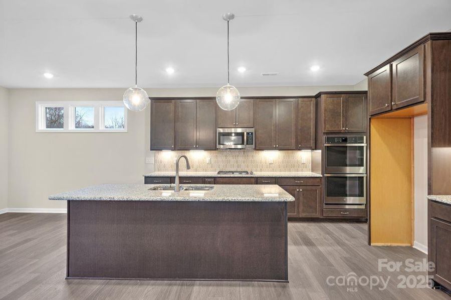 179 Holsworthy Drive ~ Ready Now! 179 Holsworthy Drive ~ Ready Now!