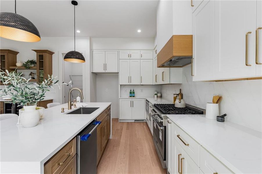 Furnished interior view inside a new home in , Smyrna (Image 4).