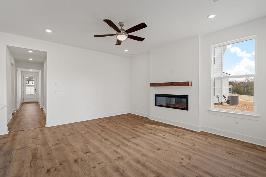 4br New Home in Smyrna, TN.  - Slide 11