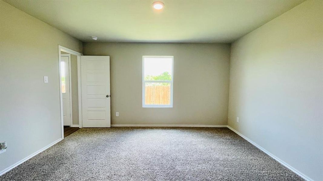 Spacious, unfurnished interior of a new home in Sunnycreek, Crowley (Image 11).