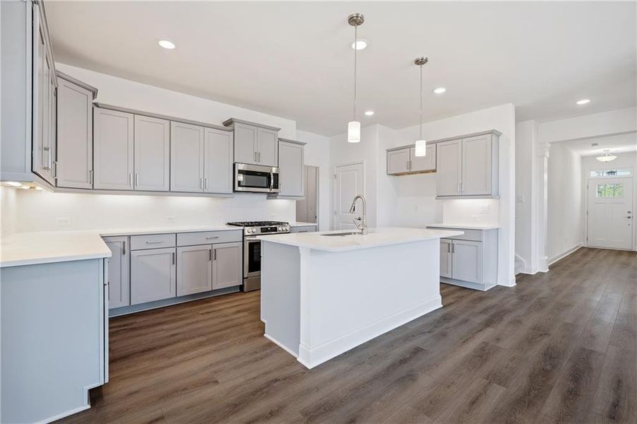 Furnished interior view inside a new home in Echols Farm, Hiram (Image 5).