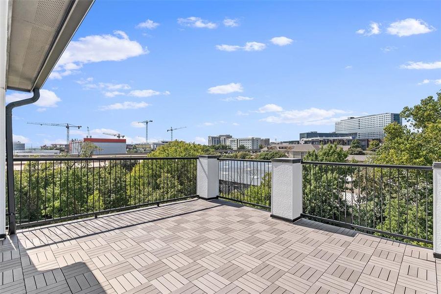 4th floor Terrace for extra entertaining space and amazing views!