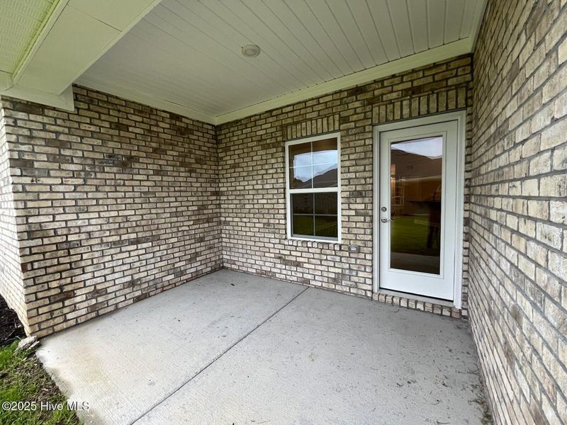 Spacious, unfurnished interior of a new home in Palmetto Creek, Bolivia (Image 22).