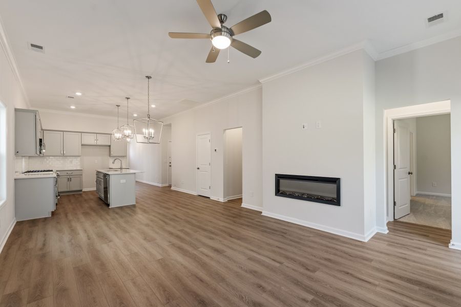 Spacious, unfurnished interior of a new home in Landmark Commons, Boiling Springs (Image 12).