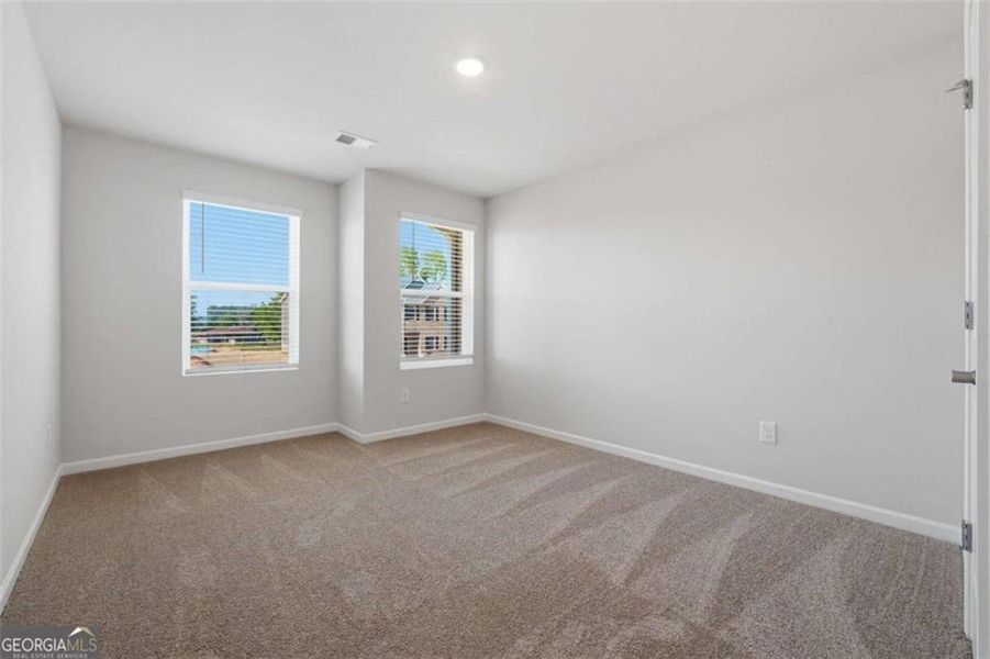 Spacious, unfurnished interior of a new home in Parkway James, Snellville (Image 20). Spacious, unfurnished interior of a new home in Parkway James, Snellville (Image 20).
