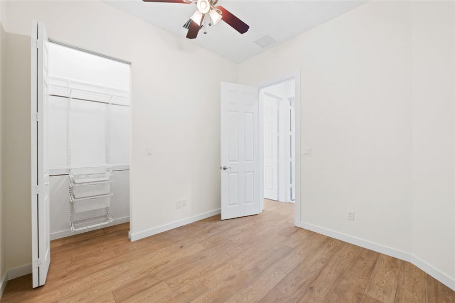 Spacious, unfurnished interior of a new home in , Fort Lauderdale (Image 12).