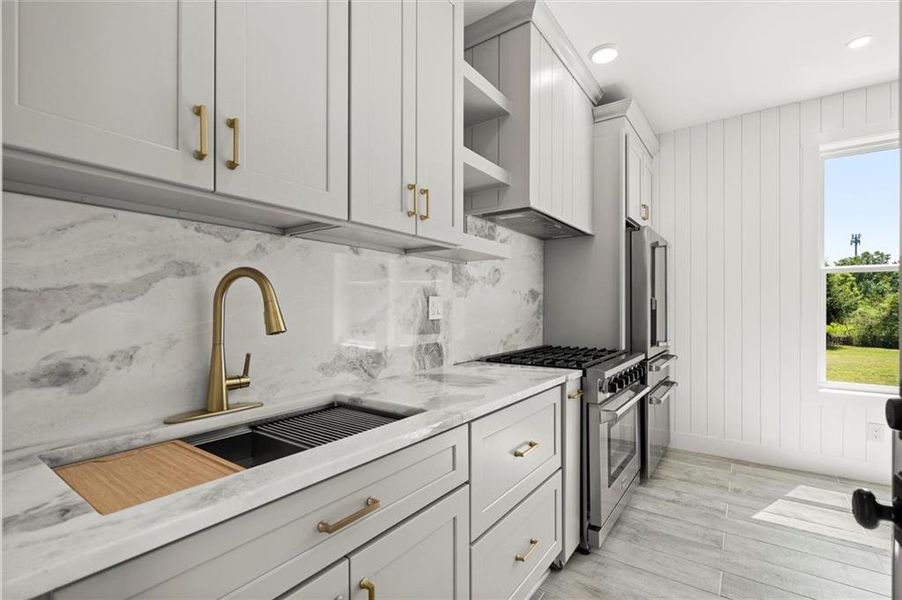 Furnished interior view inside a new home in , Canton (Image 41).