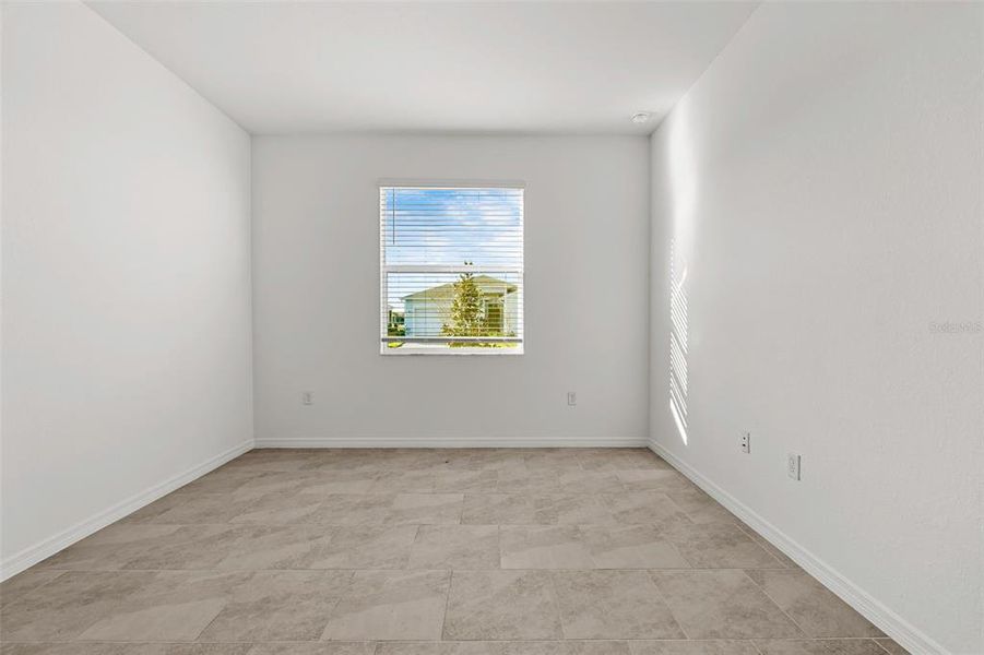 Spacious, unfurnished interior of a new home in Rye Ranch, Parrish (Image 40).