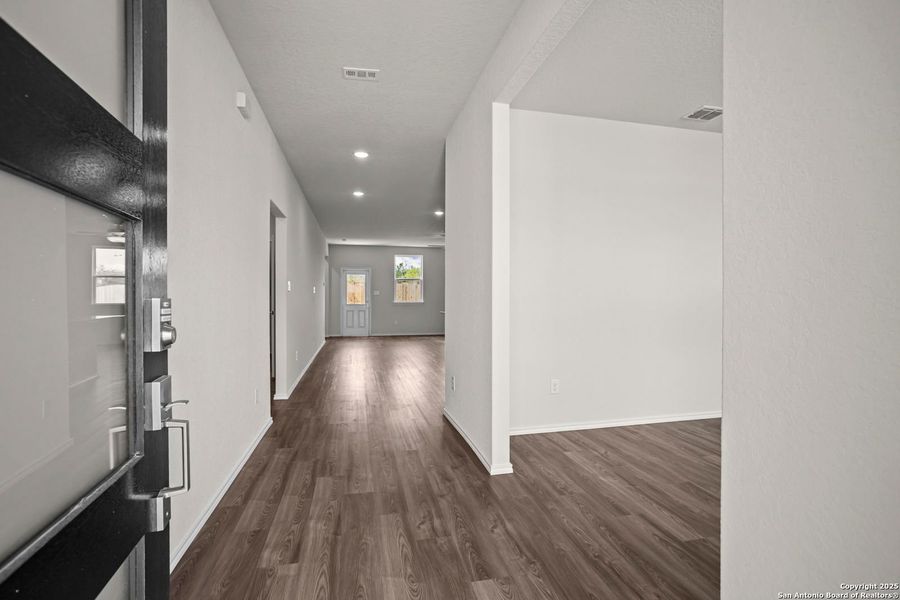 Spacious, unfurnished interior of a new home in Horizon Pointe, Converse (Image 68).