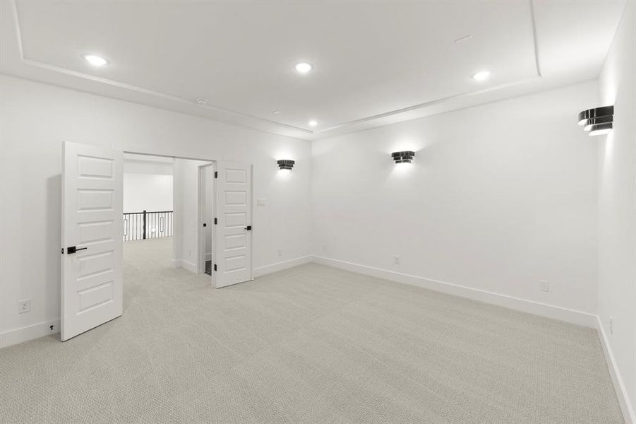 41. 610 Apogee - Media (2)