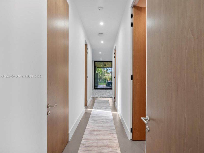 Spacious, unfurnished interior of a new home in , Miami (Image 22).