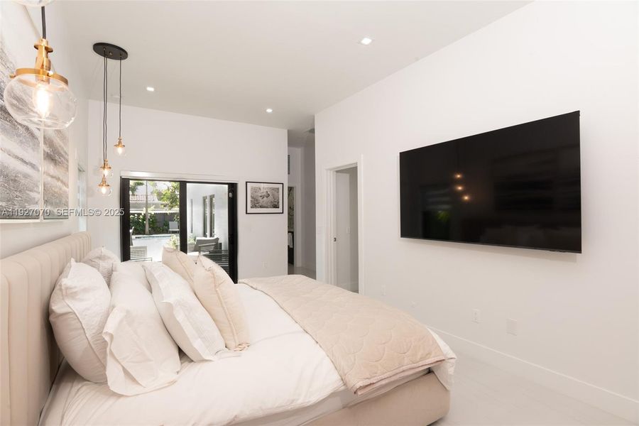 Master Bedroom #1 Master Bedroom #1