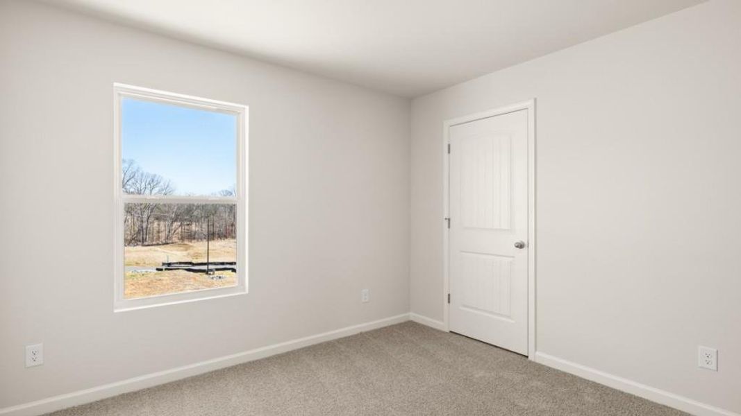 Spacious, unfurnished interior of a new home in Sheffield Highlands, Dallas (Image 9).