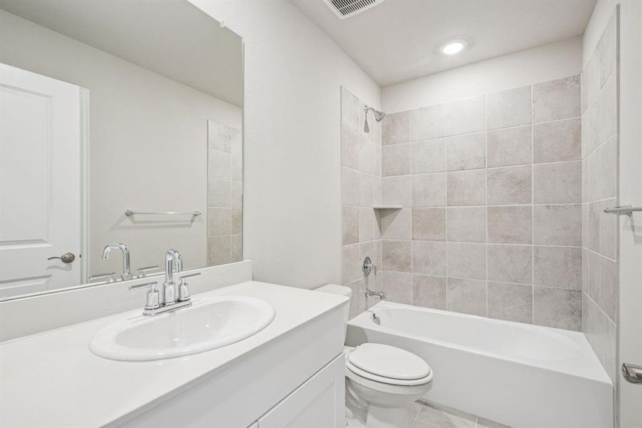 Photo is not of the actual home, but is an inspirational photo of builder’s model home and may depict options, furnishings, and/or decorator features that are not included. Photo is not of the actual home, but is an inspirational photo of builder’s model home and may depict options, furnishings, and/or decorator features that are not included.