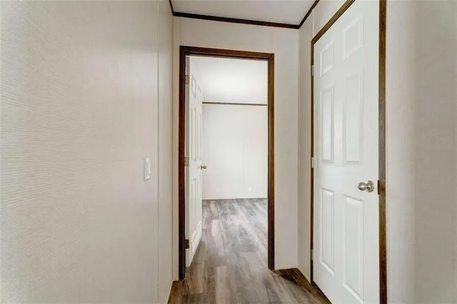 Spacious, unfurnished interior of a new home in , Ellijay (Image 11).