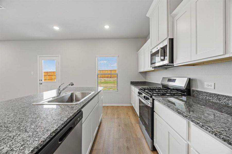 9-web-or-mls-606-ridgewood-dr 9-web-or-mls-606-ridgewood-dr