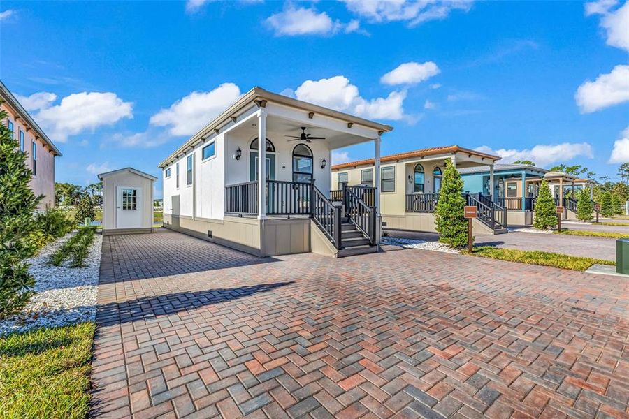 Exterior details and patio area of a home in , North Port (Image 20).