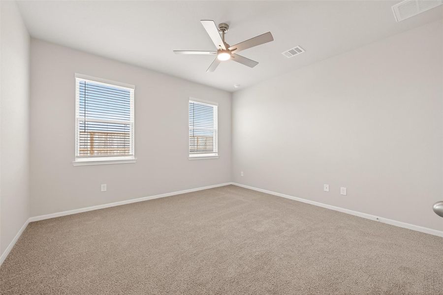 Spacious, unfurnished interior of a new home in , Brookshire (Image 25).