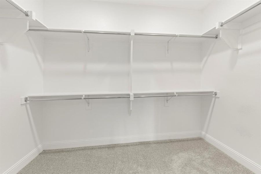 20. 1224 Redcoat - Closet