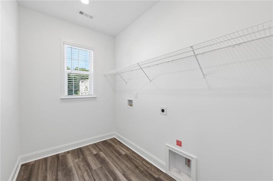 Spacious, unfurnished interior of a new home in Auburn Glen, Dacula (Image 37).