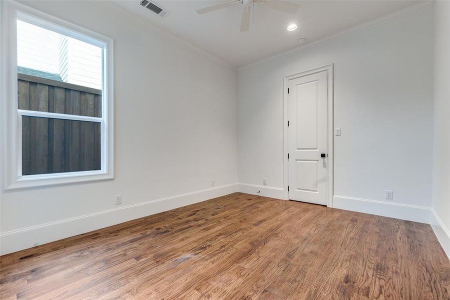 Spacious, unfurnished interior of a new home in , Dallas (Image 24).