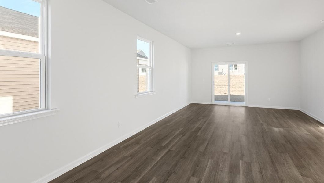 Spacious, unfurnished interior of a new home in The Pines at Blake Farm, Wilmington (Image 12).