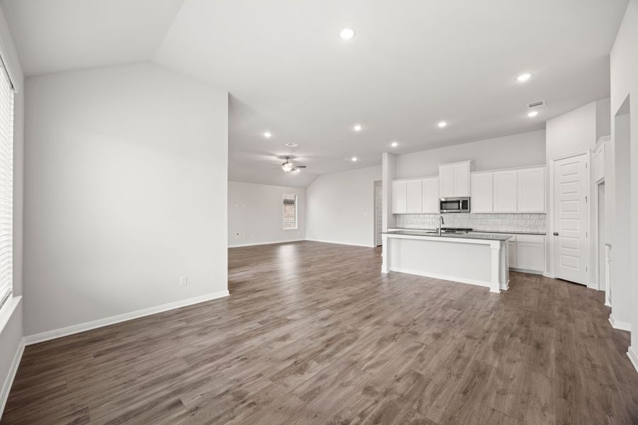 Representative unfurnished interior of a home built from the Baker by Cambridge Homes in Tinsley Meadows, Van Alstyne (Image 7).