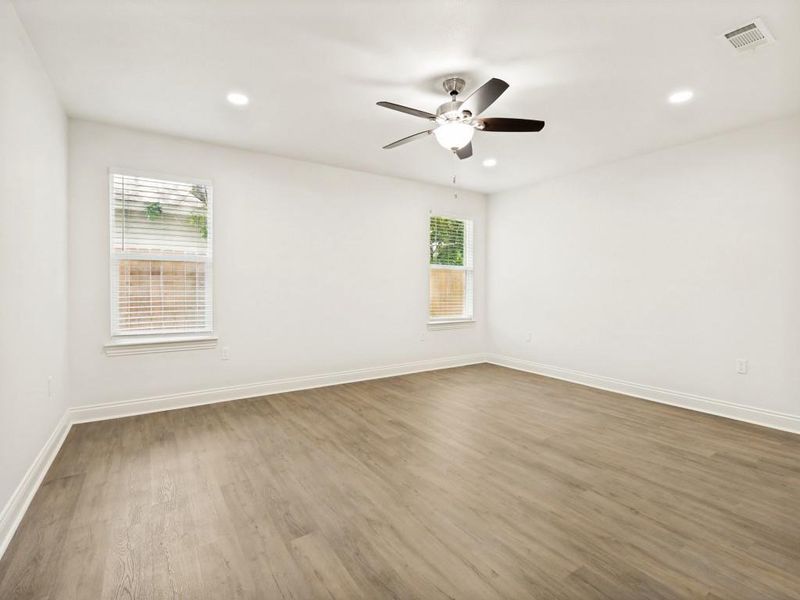 Spacious, unfurnished interior of a new home in , Dallas (Image 22).
