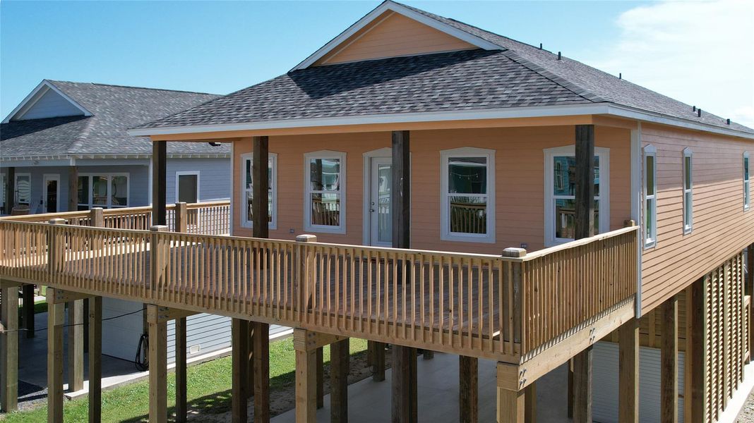 Exterior details and patio area of a home in , Bolivar Peninsula (Image 34).