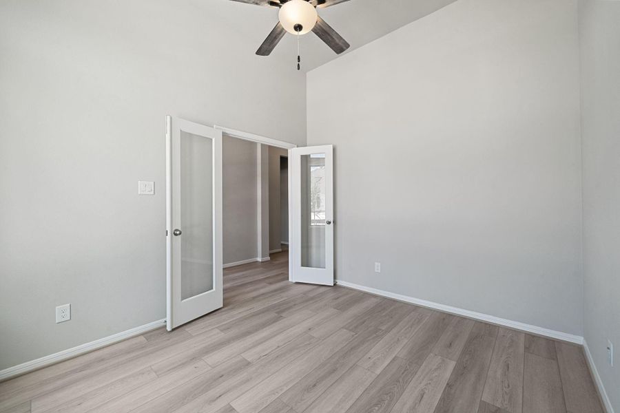 Spacious, unfurnished interior of a new home in The Meadows at Imperial Oaks 60', Conroe (Image 25). Spacious, unfurnished interior of a new home in The Meadows at Imperial Oaks 60', Conroe (Image 25).
