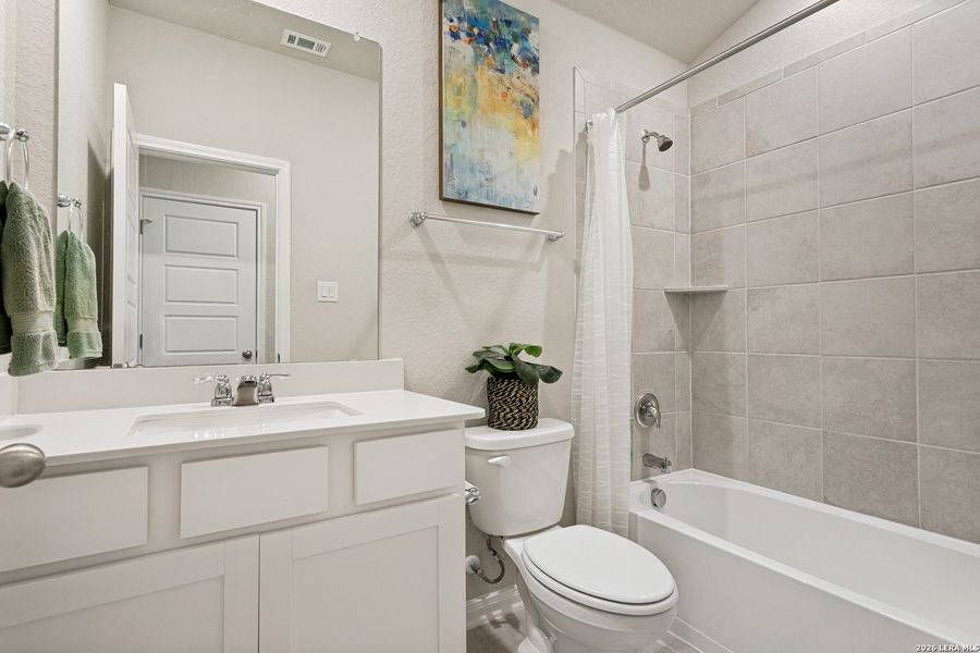 Furnished interior view inside a new home in Lark Canyon, New Braunfels (Image 8). Furnished interior view inside a new home in Lark Canyon, New Braunfels (Image 8).