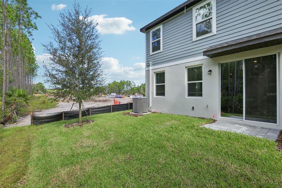 Exterior details and patio area of a home in Bradford Park, Ormond Beach (Image 20).