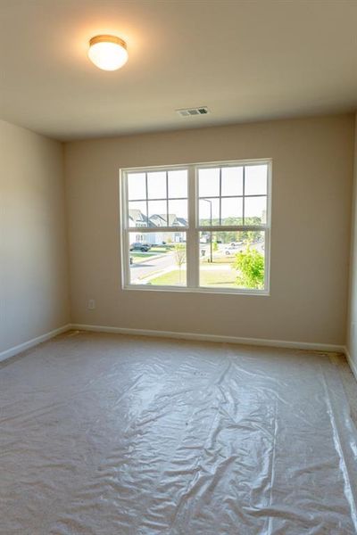 Spacious, unfurnished interior of a new home in Creekside Landing, Dallas (Image 22). Spacious, unfurnished interior of a new home in Creekside Landing, Dallas (Image 22).
