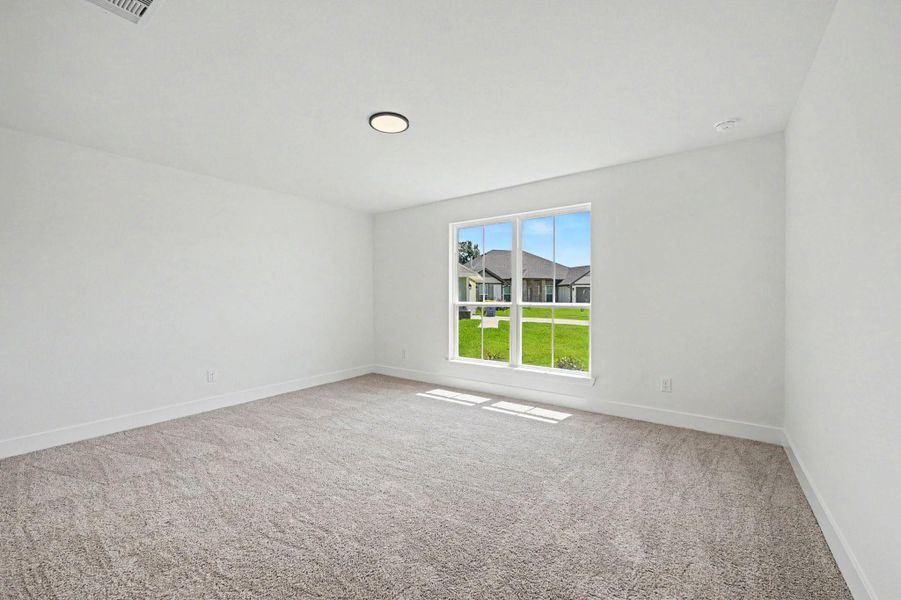 Spacious, unfurnished interior of a new home in , Angleton (Image 26).