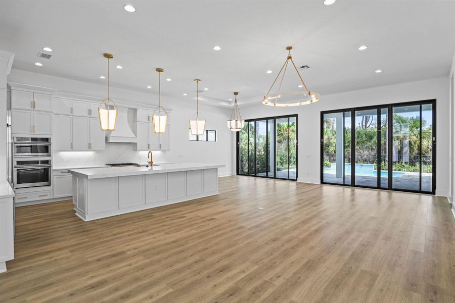 Spacious, unfurnished interior of a new home in Artistry Palm Beach, Palm Beach Gardens (Image 35).