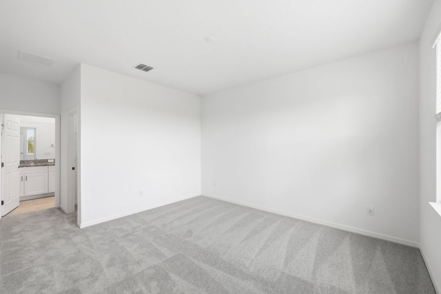Spacious, unfurnished interior of a new home in Tarpon Bay, Haines City (Image 13). Spacious, unfurnished interior of a new home in Tarpon Bay, Haines City (Image 13).