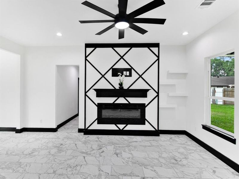 Spacious, unfurnished interior of a new home in , Kemp (Image 14).