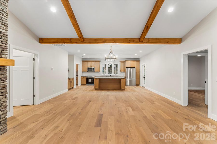 Spacious, unfurnished interior of a new home in , Nebo (Image 21).