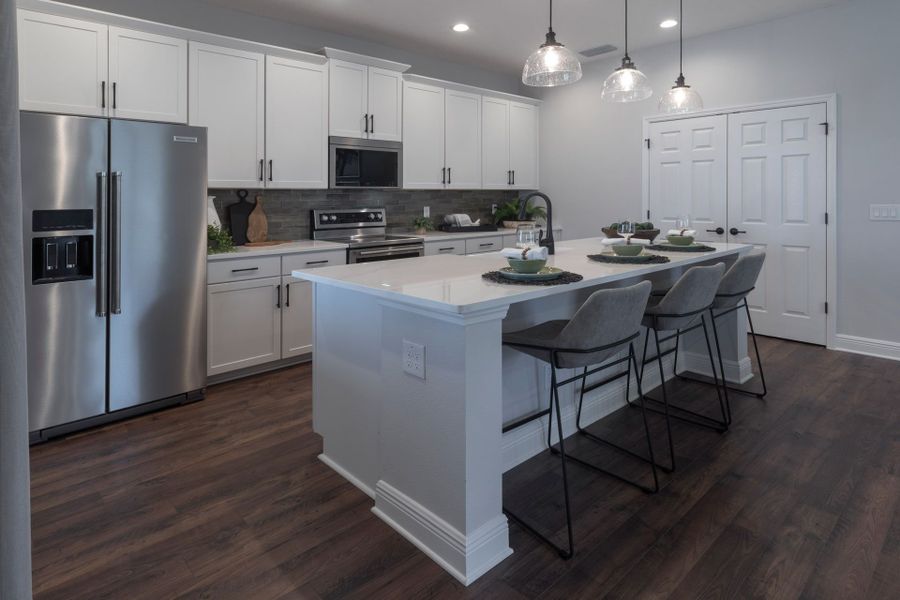 8-Ridgeview_Wekiva_Kitchen_2.jpg