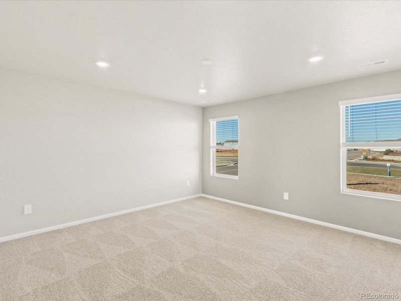 Spacious, unfurnished interior of a new home in Hidden Valley Farm, Severance (Image 27).