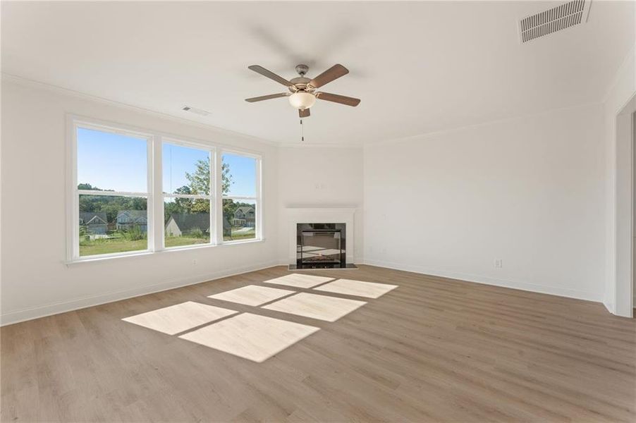 Spacious, unfurnished interior of a new home in Clark Farms, Flowery Branch (Image 10).