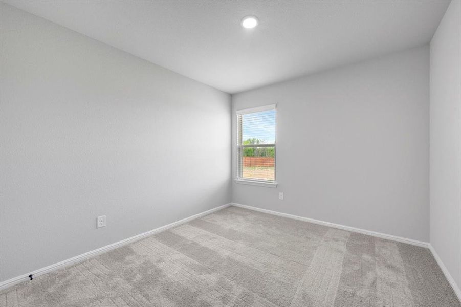 Spacious, unfurnished interior of a new home in Sanderos, Fort Worth (Image 20).